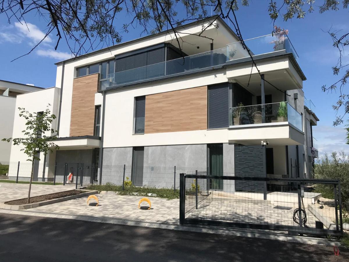 Olive Apartman Alsoors Exterior photo